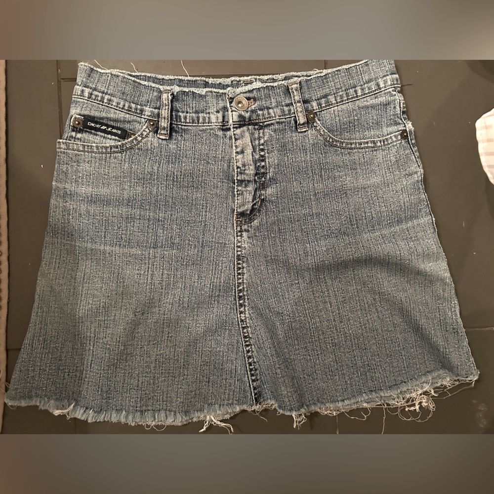 💫DKNY Y2K Denim Mini skirt. RARE FIND